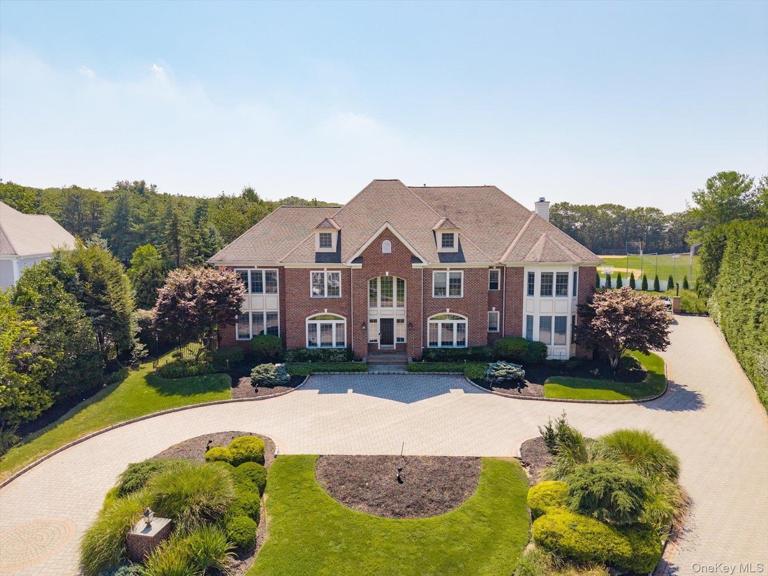 House in Melville, New York, United States 2 - 18498515