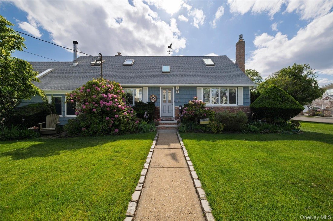 House in Massapequa, New York, United States 4 - 18498478