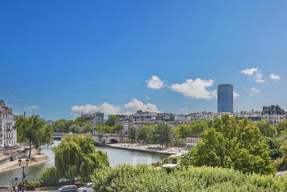 Apartment in Île Saint Louis, Paris 4e Arrondissement, Paris 1 - 18498241