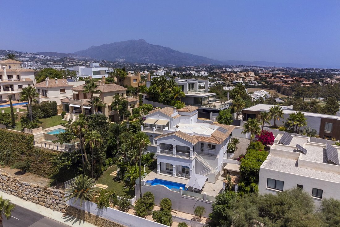 Villa in Benahavis, Andalusia, Spain 1 - 18498465
