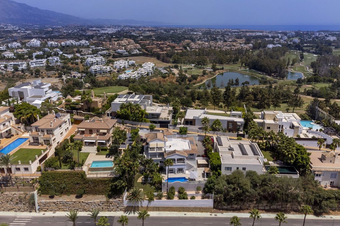 Villa in Benahavis, Andalusia, Spain 2 - 18498465