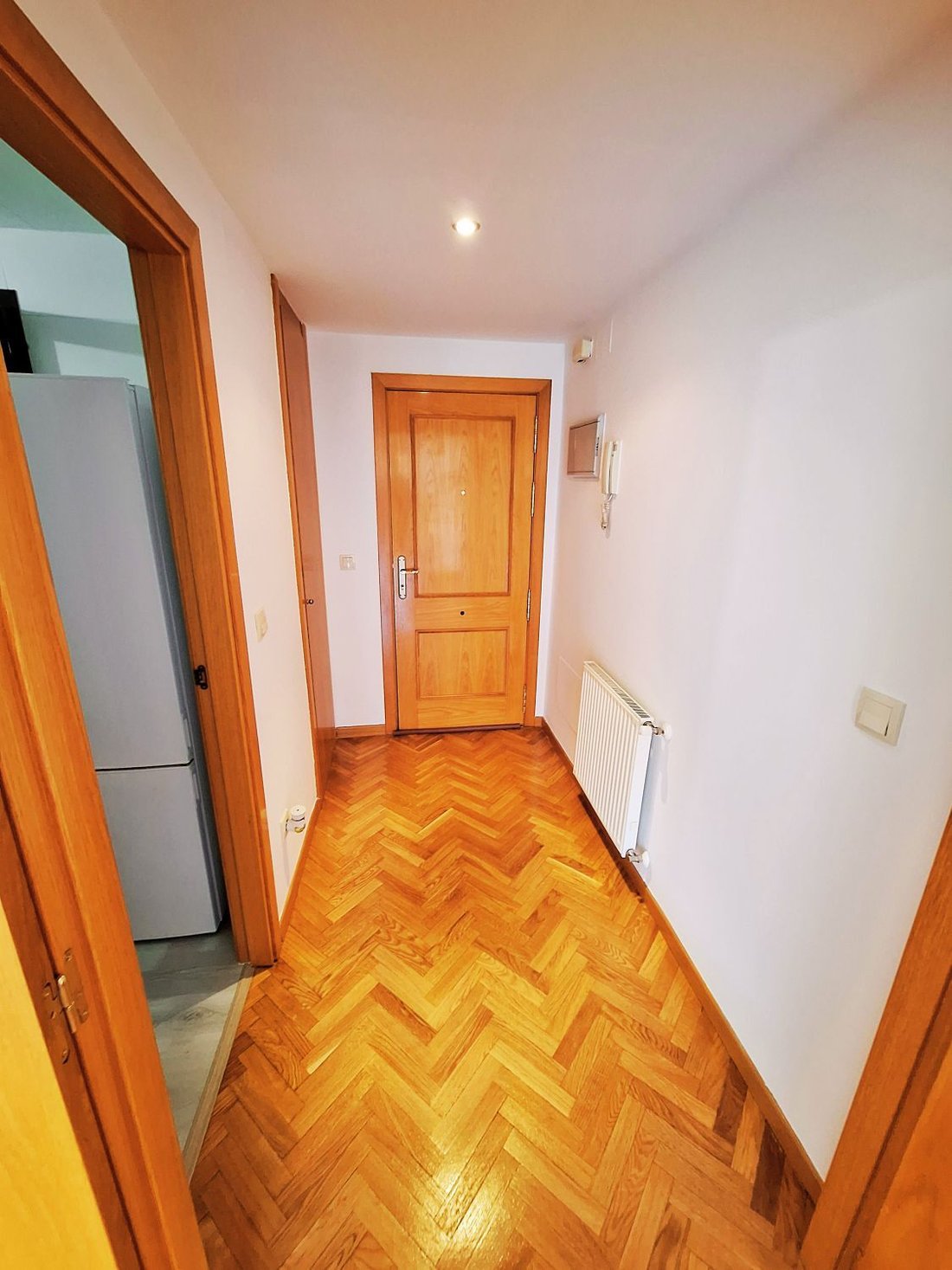 Apartment in Fuencarral-El Pardo, Madrid, Spain 4 - 18498462