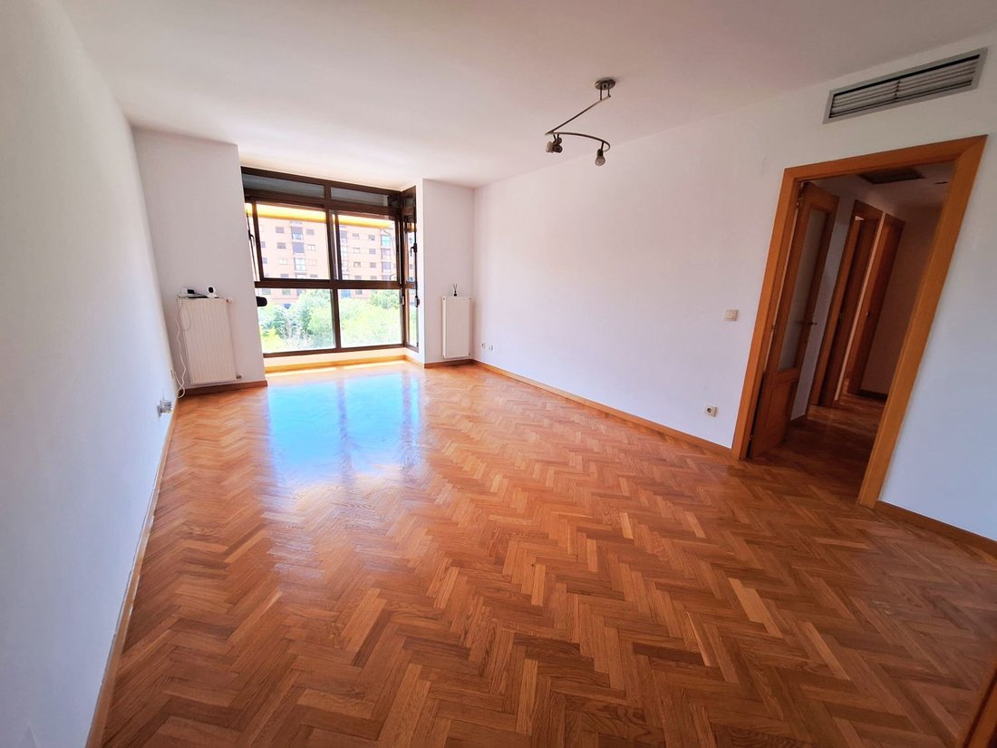 Apartment in Fuencarral-El Pardo, Madrid, Spain 3 - 18498462