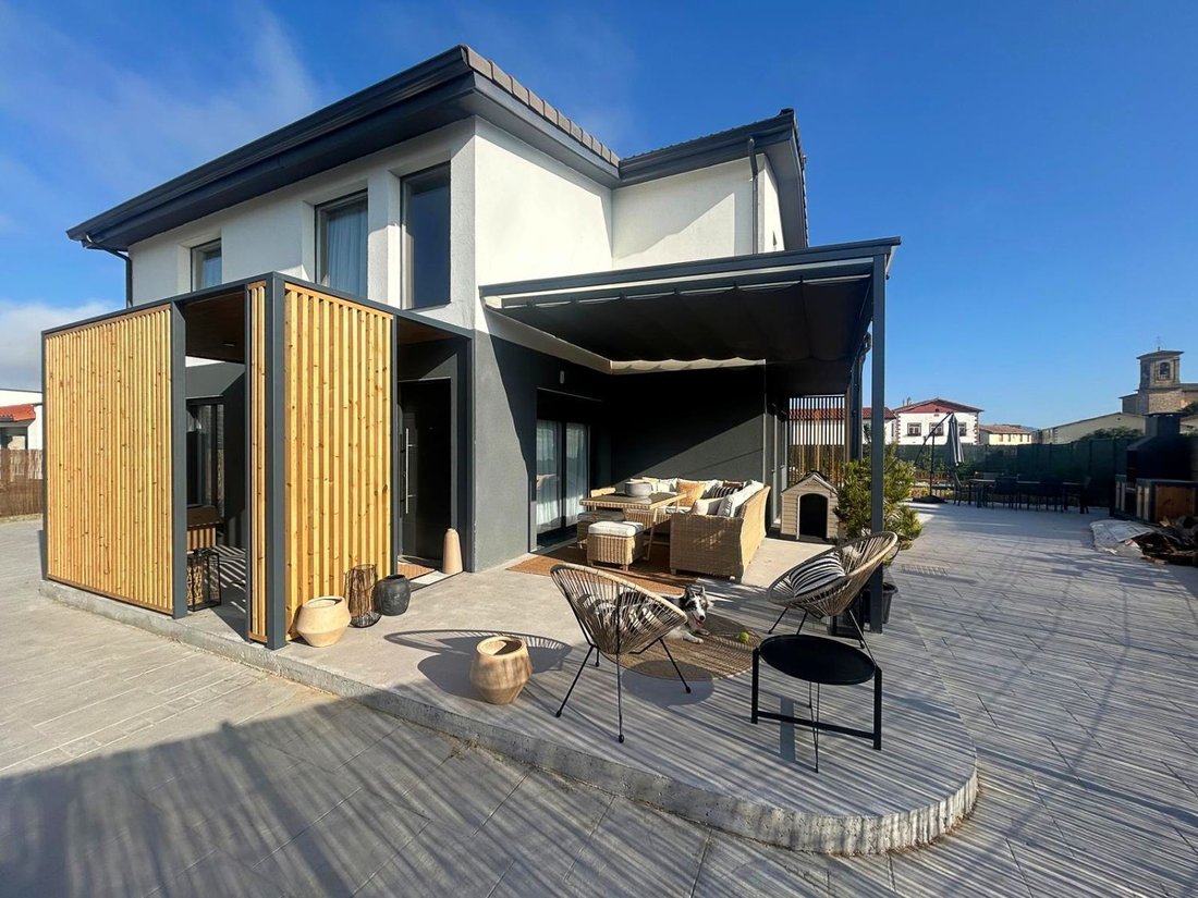 Chalet a Vitoria-Gasteiz, Paesi Baschi, Spagna 1 - 18498474