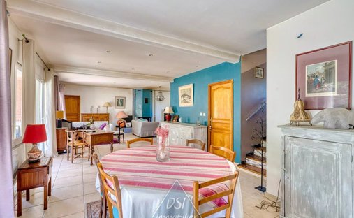 House in Crepieux, Rillieux-la-Pape, France 1