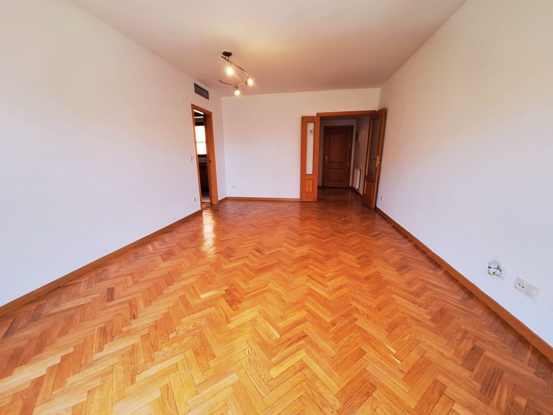 Apartment in Fuencarral-El Pardo, Madrid, Spain 5 - 18498462