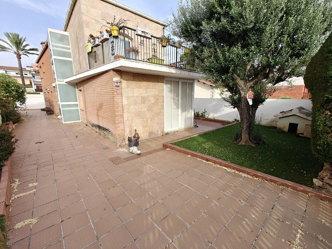 House in Premia de Mar, Catalonia, Spain 1 - 18498438