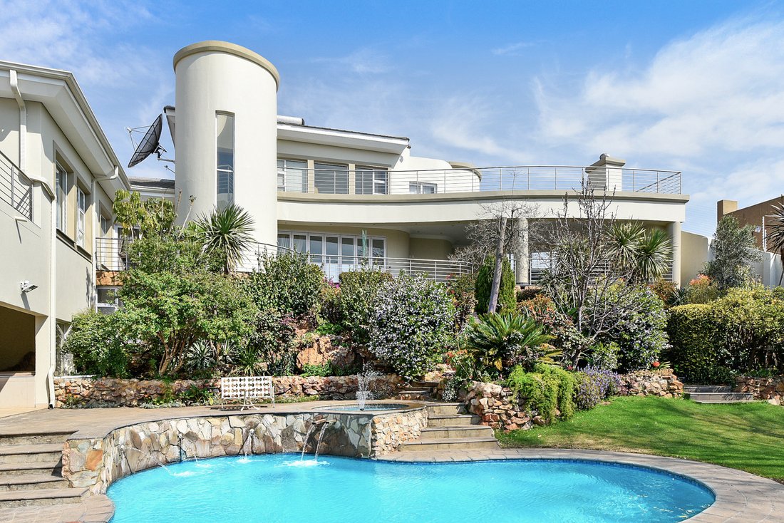 Country House in Bedford Gardens, Gauteng, South Africa 1 - 18498409