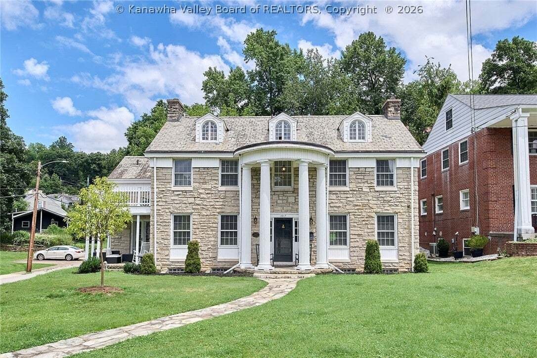 House in Charleston, West Virginia, United States 1 - 18498706