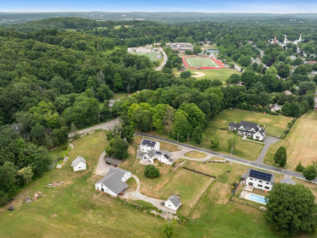 House in Westborough, Massachusetts, United States 2 - 18492240