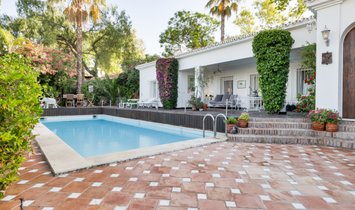 Villa in Guadalmina Alta, San Pedro de Alcantara, Spain 1