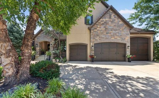 House in Overland Park, Kansas, United States 1