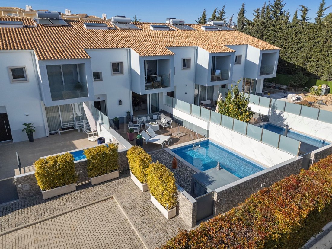 Townhouse in Olhos de Agua, Algarve, Portugal 1 - 18498834