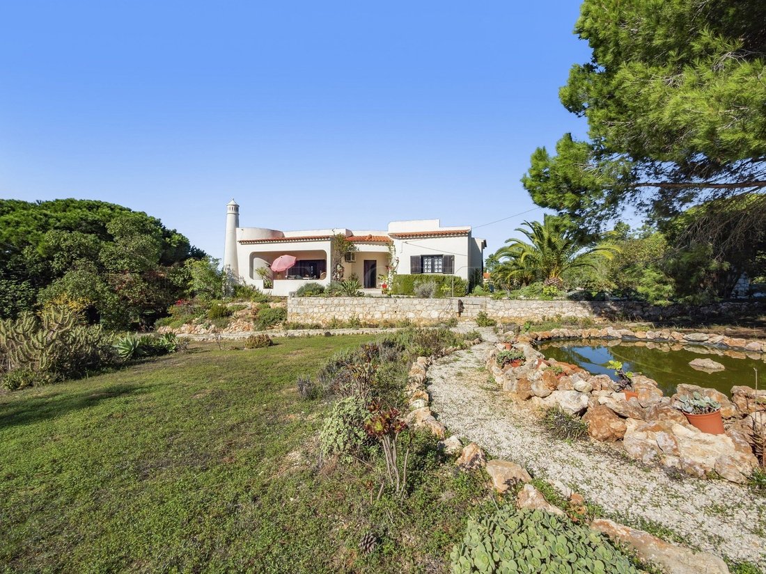 House in Lagoa e Carvoeiro, Algarve, Portugal 2 - 18498778