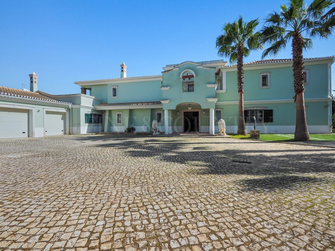 House in Lagoa e Carvoeiro, Algarve, Portugal 3 - 18498844