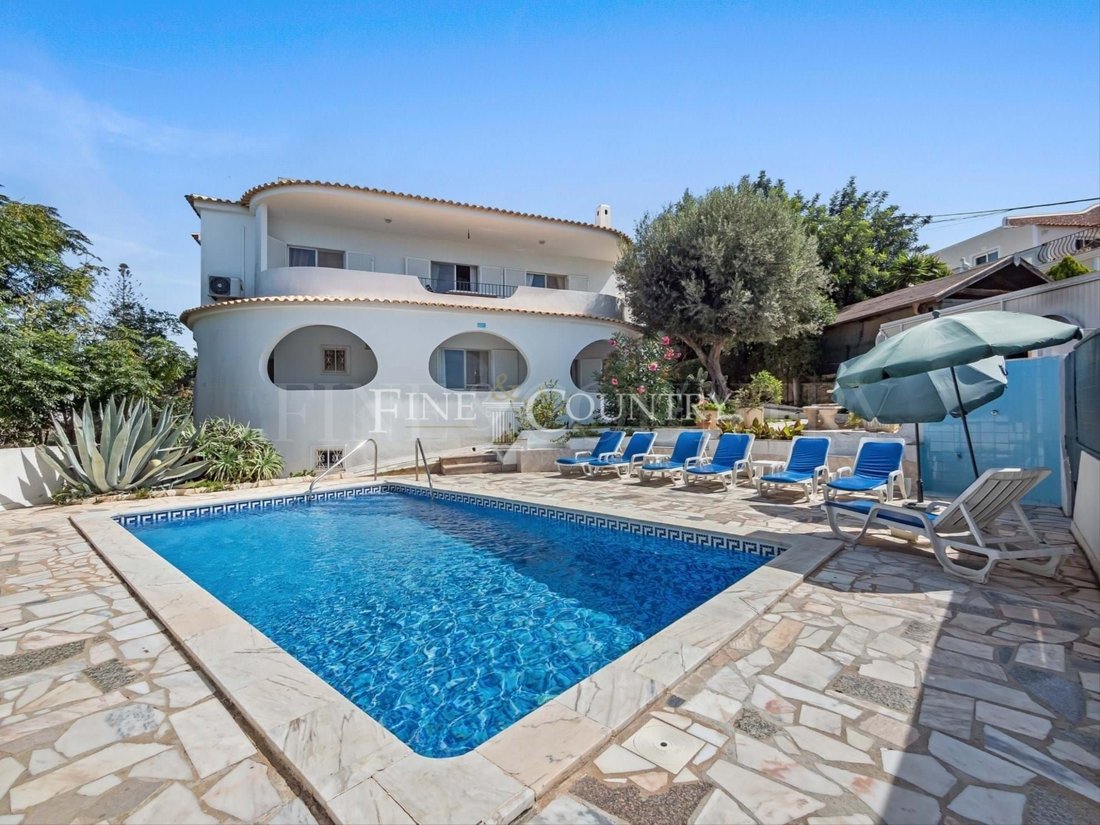 Villa in Carvoeiro, Algarve, Portugal 1 - 18498768