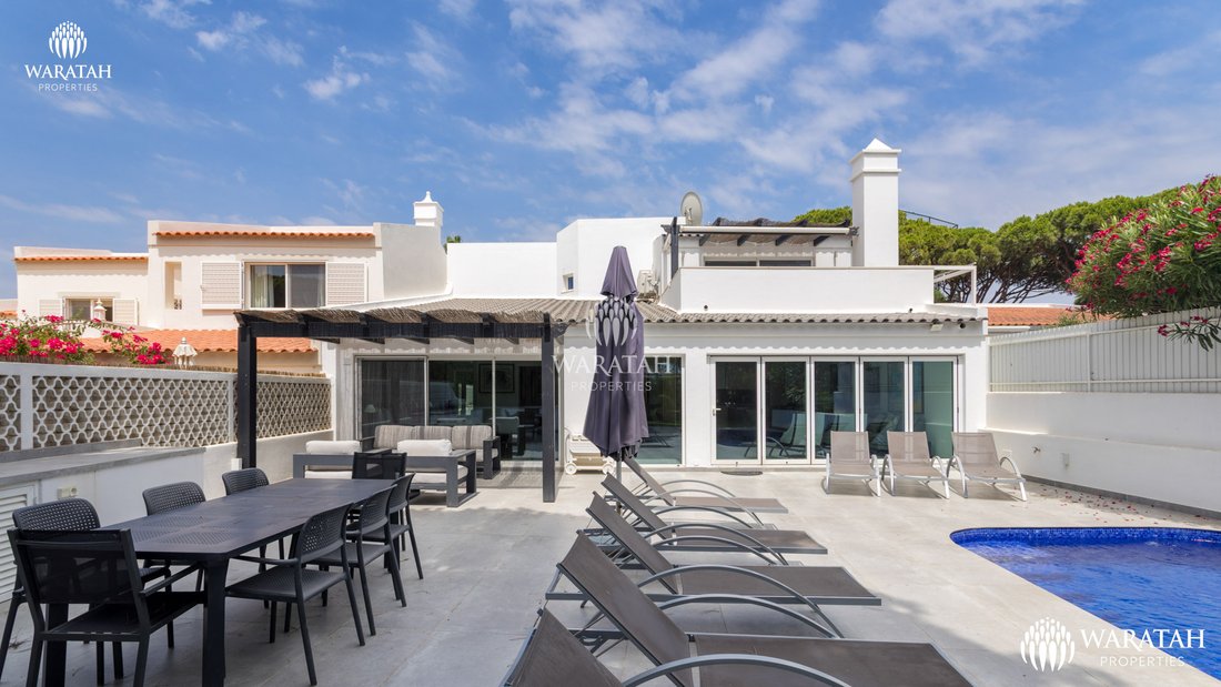 Villa in Vale do Lobo, Almancil, Portugal 3 - 18499809