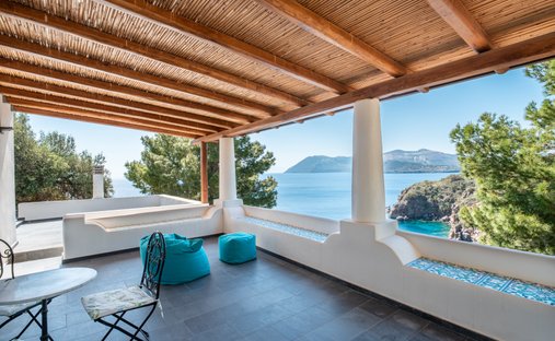 Villa in Lipari, Sizilien, Italien 1
