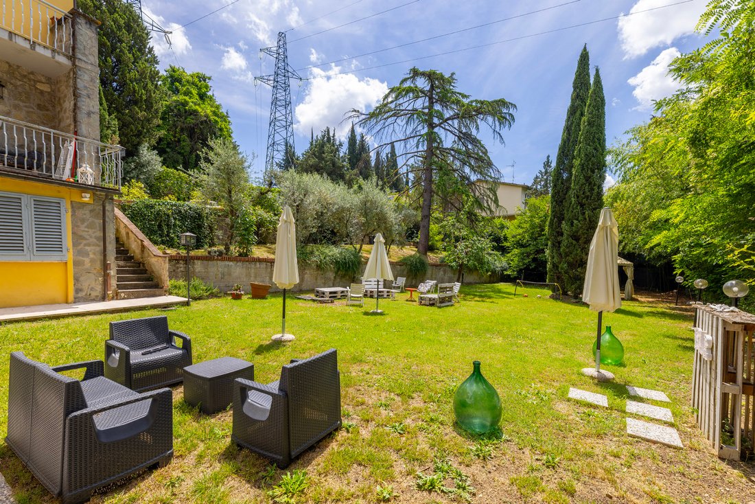 Villa in Pian di Mugnone, Tuscany, Italy 2 - 18499383