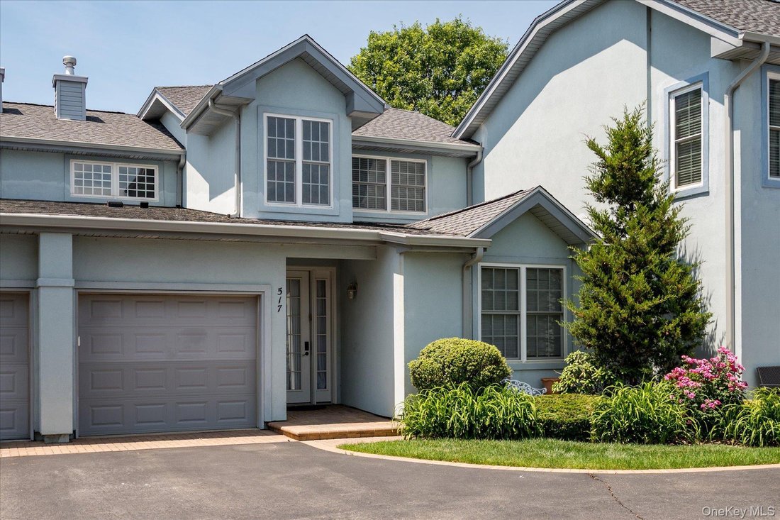 Condo in Melville, New York, United States 1 - 18500917