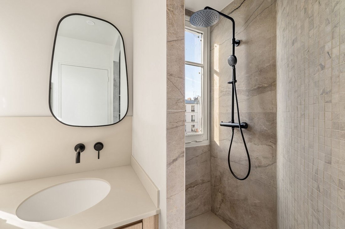 Apartment in Palais Royal, Paris 1er Arrondissement, Paris 4 - 18502701