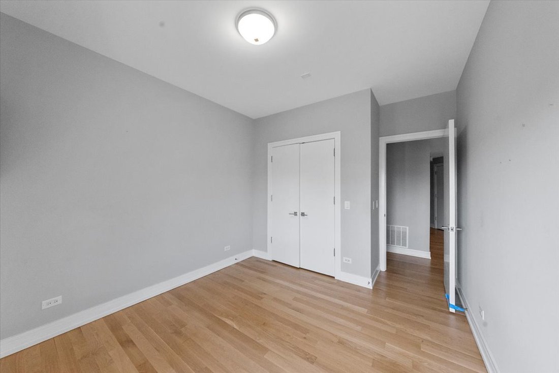 Condo in Chicago, Illinois, United States 5 - 18502797