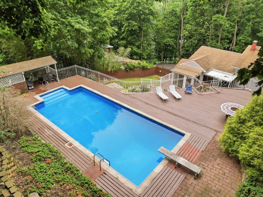 House in White Plains, New York, United States 5 - 18498808