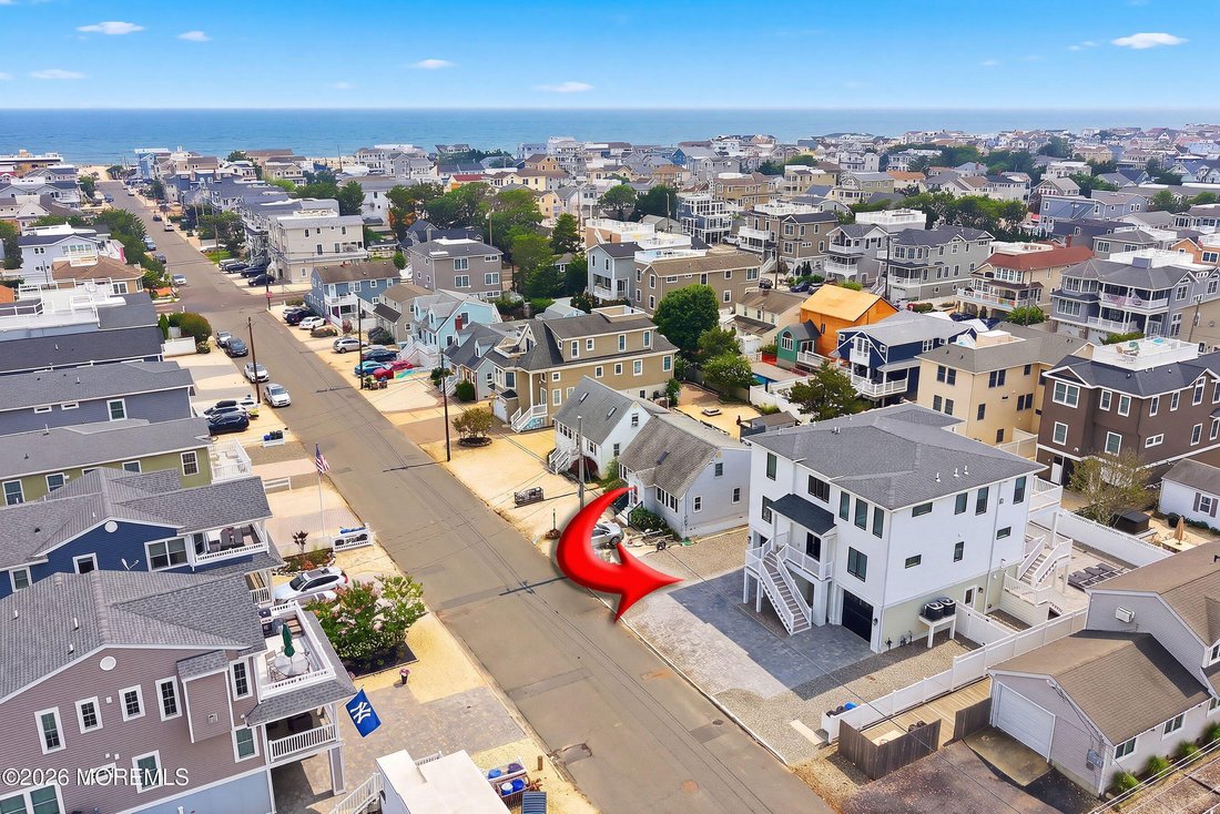 House in Ship Bottom, New Jersey, United States 2 - 18502298