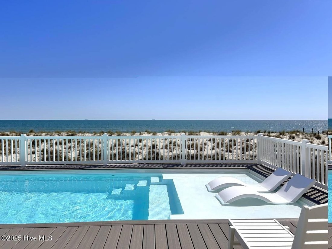 House in Oak Island, North Carolina, United States 3 - 18499689