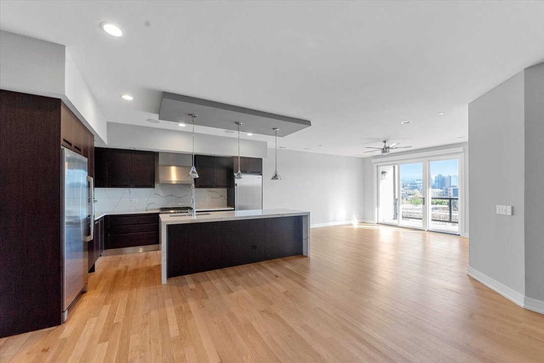 Condo in Chicago, Illinois, United States 2 - 18502797