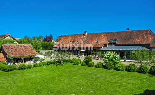 Estate in Chateaurenaud, Louhans-Châteaurenaud, France 1