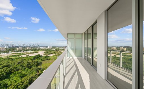 Condo in North Miami Beach, Florida, United States 1