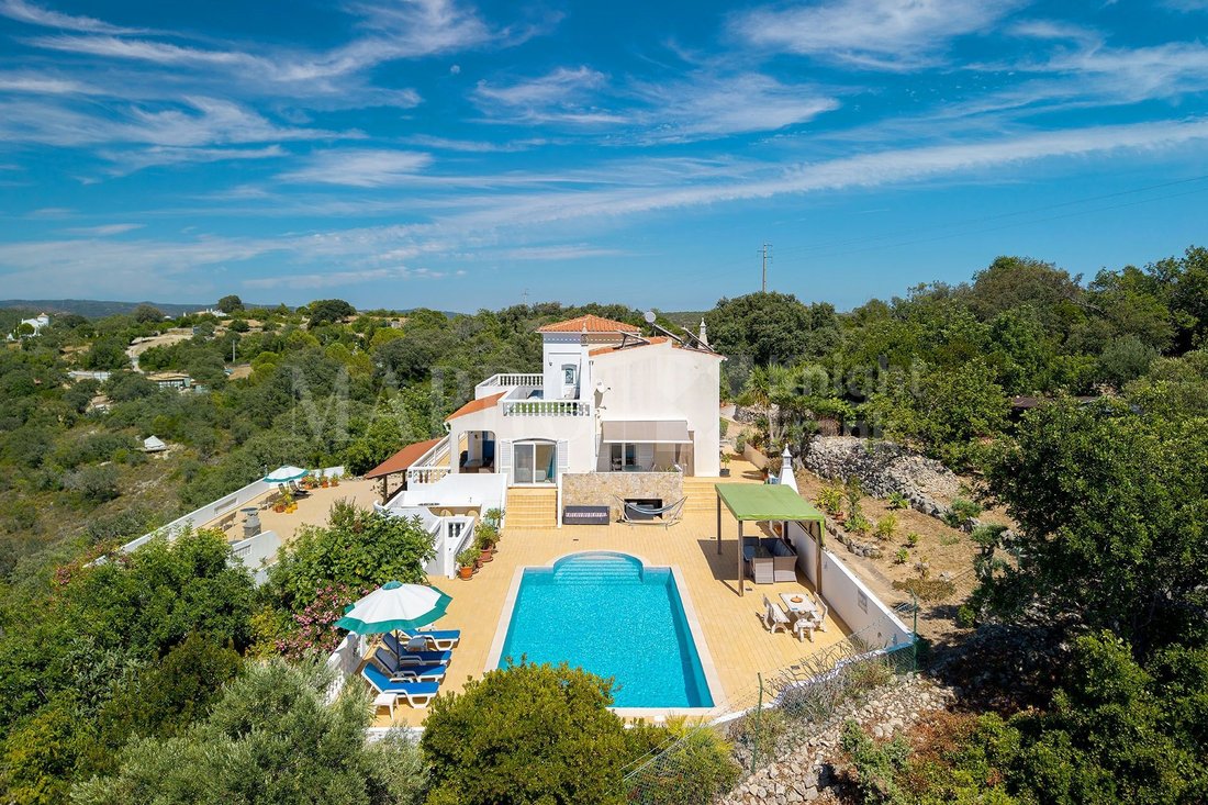 Villa in Loule (Sao Clemente), Algarve, Portugal 1 - 18504109