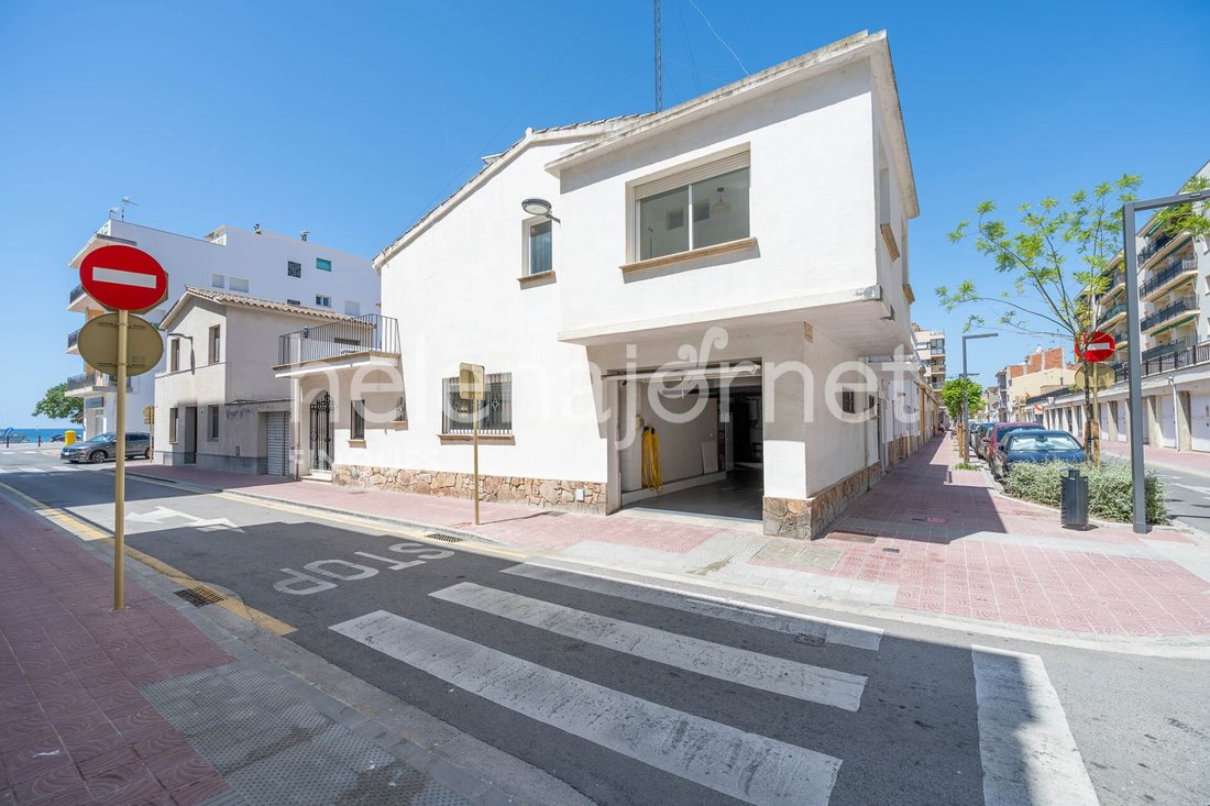 Townhouse in Palamos, Catalonia, Spain 3 - 18503973