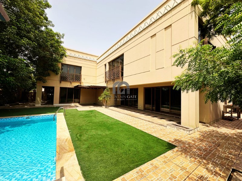 Villa in Sharjah, Sharjah Emirate, United Arab Emirates 1 - 18500591
