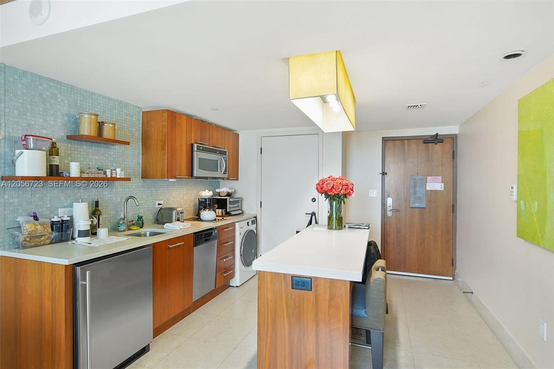 Condo in Miami Beach, Florida, United States 3 - 18503934