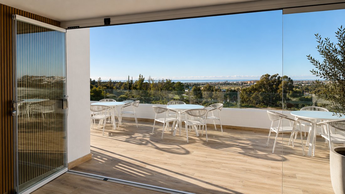 Apartment in Puerto Banus, Marbella, Spain 4 - 18499352