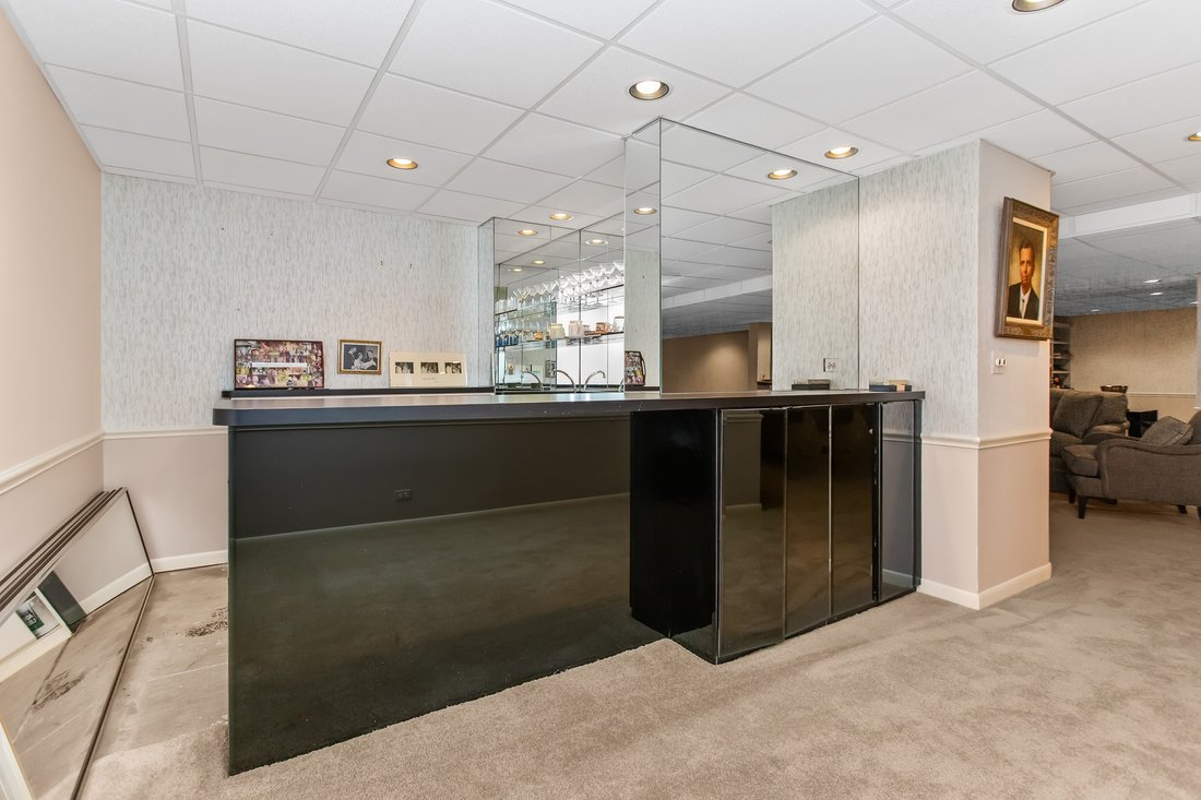 House in Winnetka, Illinois, United States 2 - 18500431