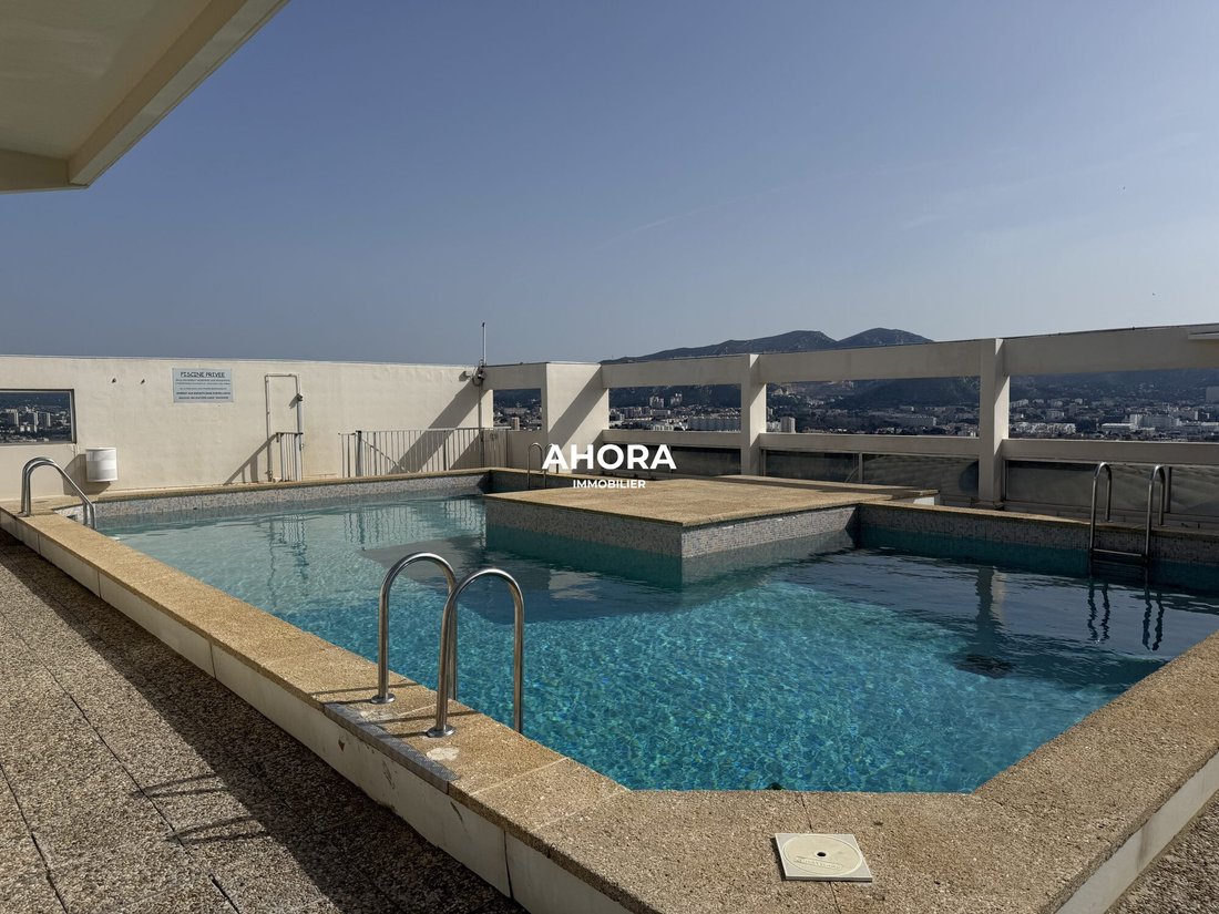 Apartment in Vieille Chapelle, 8e Arrondissement, Marseille 2 - 18505038
