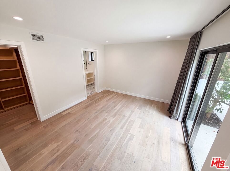 House in Los Angeles, California, United States 4 - 18501912