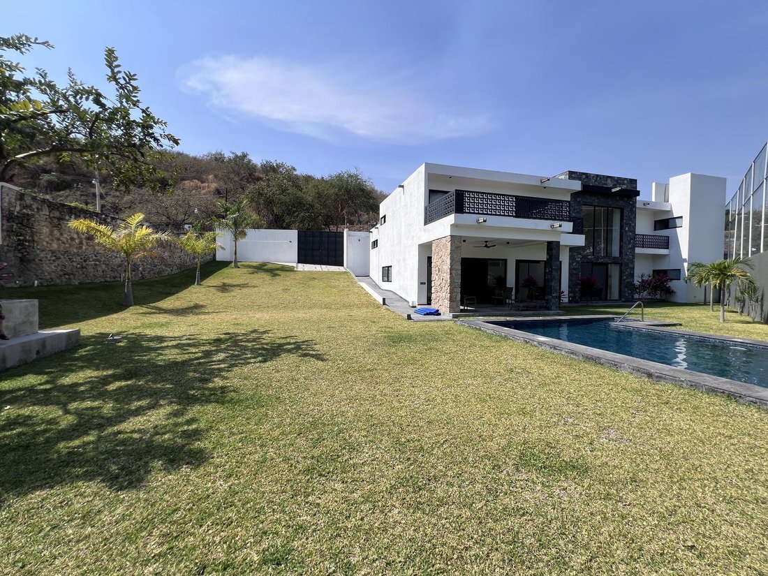 House in Tequesquitengo, Morelos, Mexico 3 - 18504576