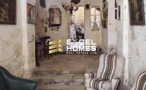 Townhouse in Victoria, Malta 1