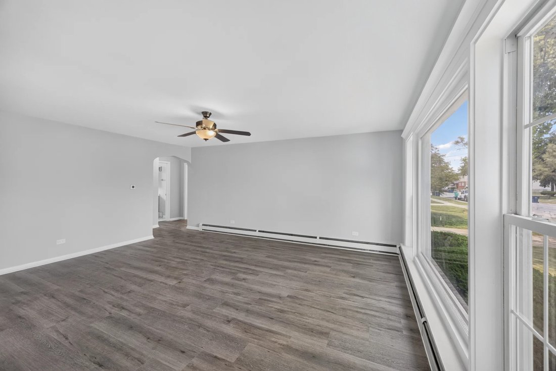 Evergreen Park, Illinois, United States 5 - 18499409