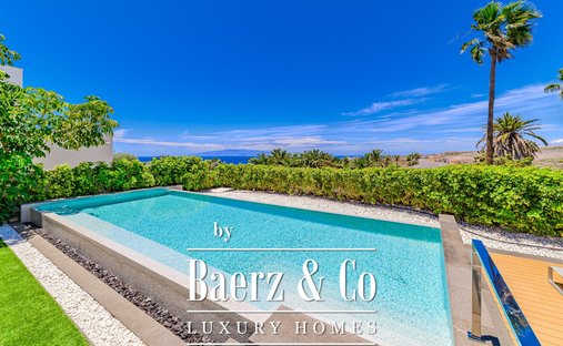 Villa in Costa Adeje, Adeje, Canary Islands 1