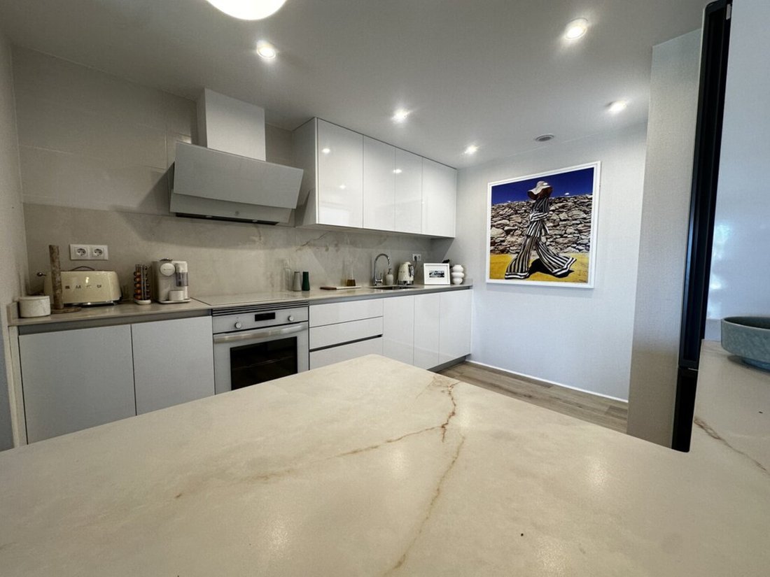 Apartment in Puerto Banus, Marbella, Spain 5 - 18499352