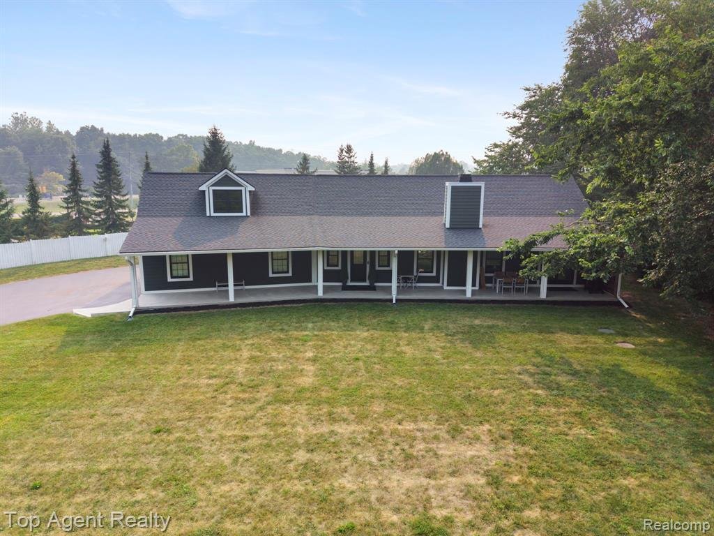 House in Farmington Hills, Michigan, United States 3 - 18499475