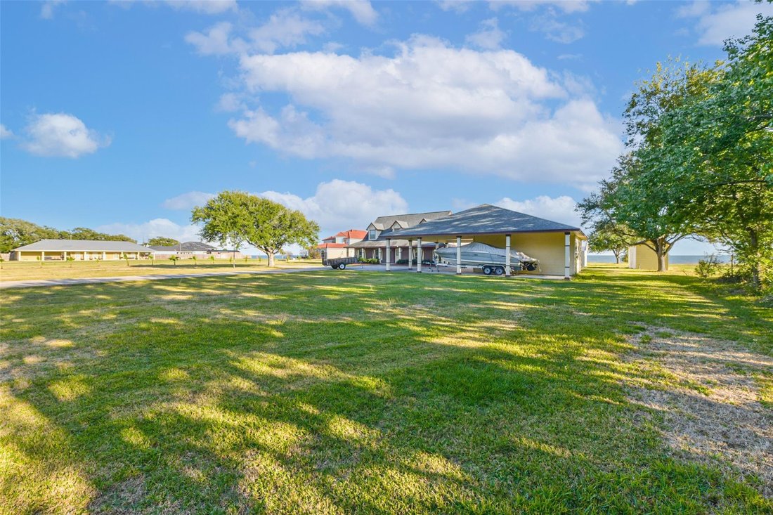 House in Baytown, Texas, United States 5 - 18503716