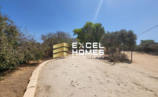 Country House in Xgħajra, Malta 1