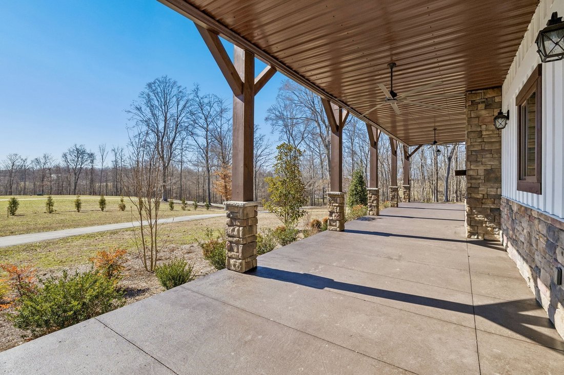 House in Springfield, Tennessee, United States 4 - 18502624