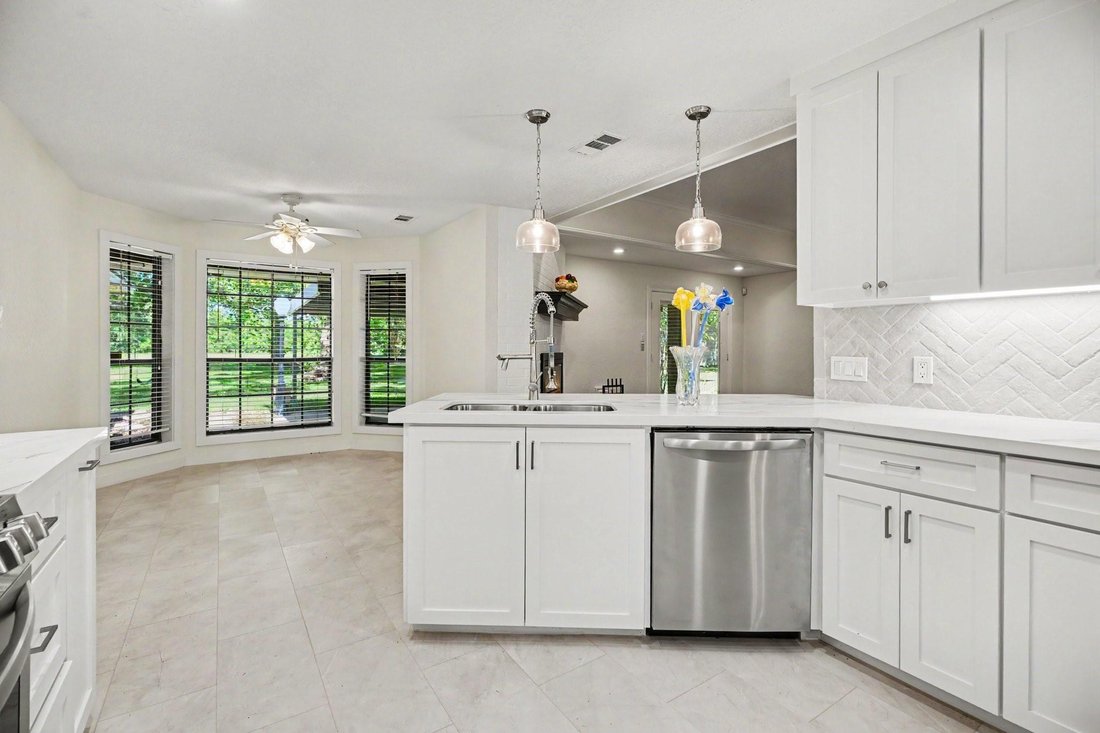 House in Dickinson, Texas, United States 2 - 18503662